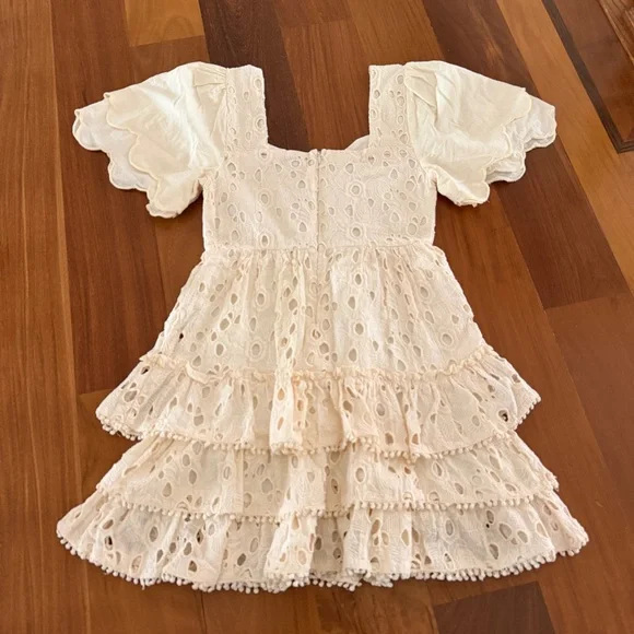 Versona Cream Eyelet Tiered Dress with Scalloped Puff Sleeves - Picture 4 of 4
